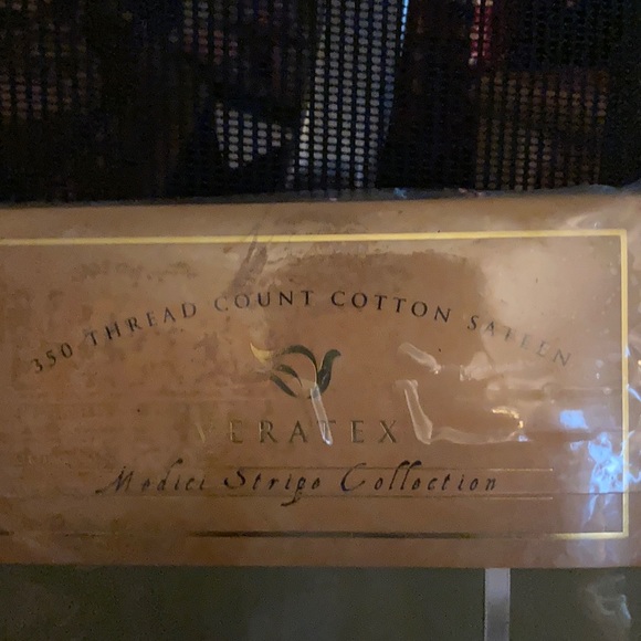 350 thread count cotten sateen pillowcases - Picture 3 of 5